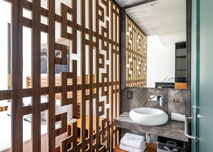 Iik Luxury By Spot